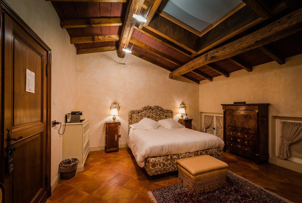 La Torre Dei Canonici Lumellogno エクステリア 写真